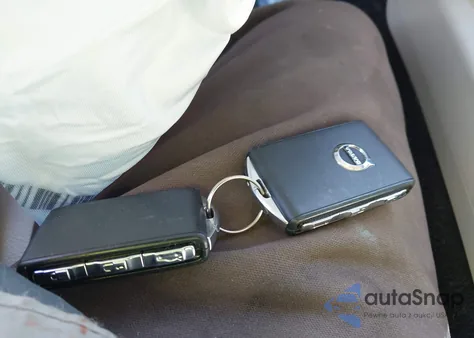 2019 Volvo Xc60 T5 Momentum z USA, uszkodzony, nr VIN LYV102RK9KB196112